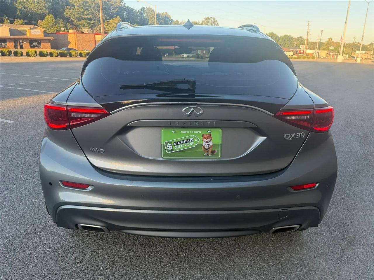 Infiniti QX30 Premium AWD *Ltd Avail* 2017