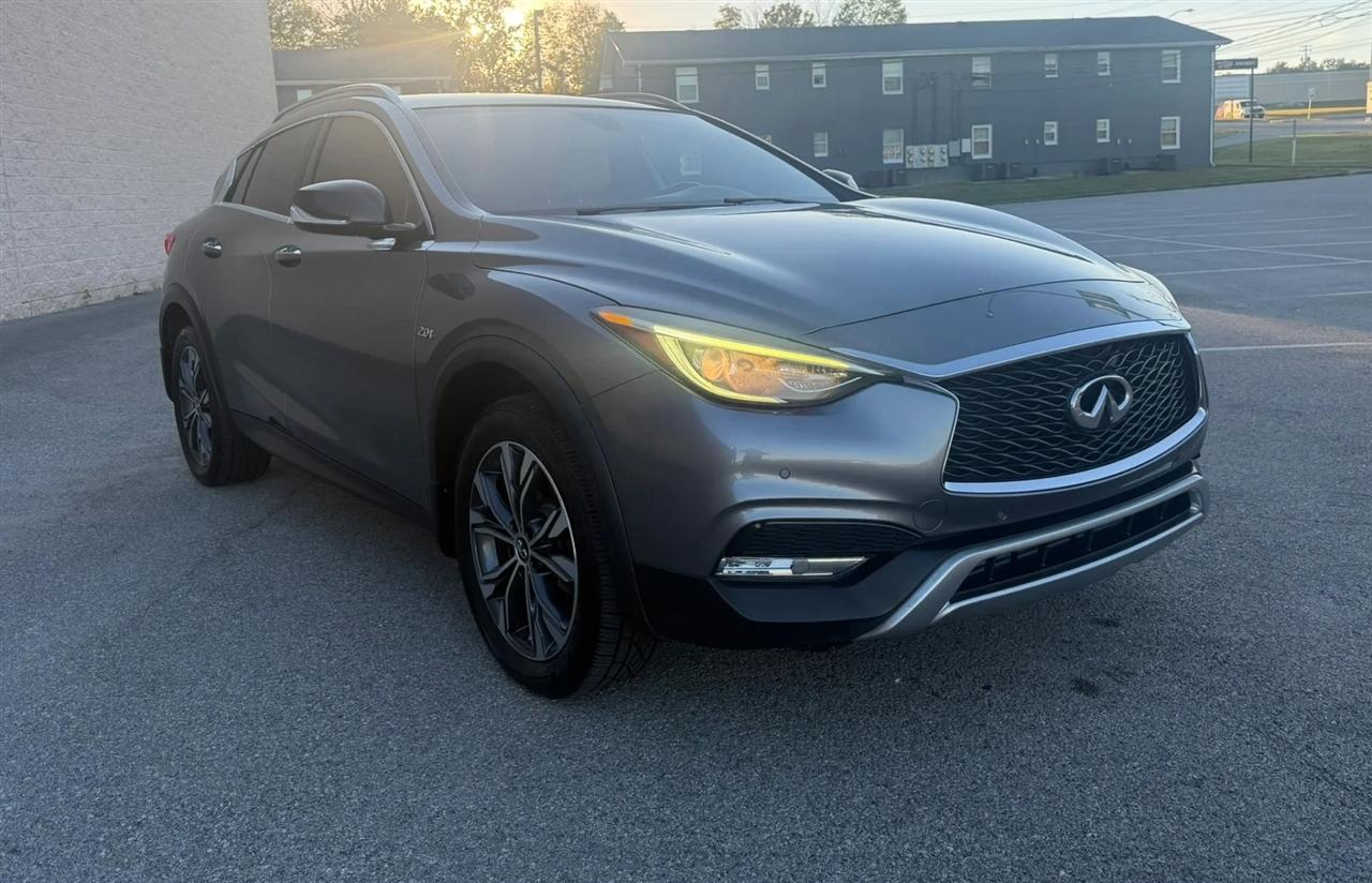 Infiniti QX30 Premium AWD *Ltd Avail* 2017