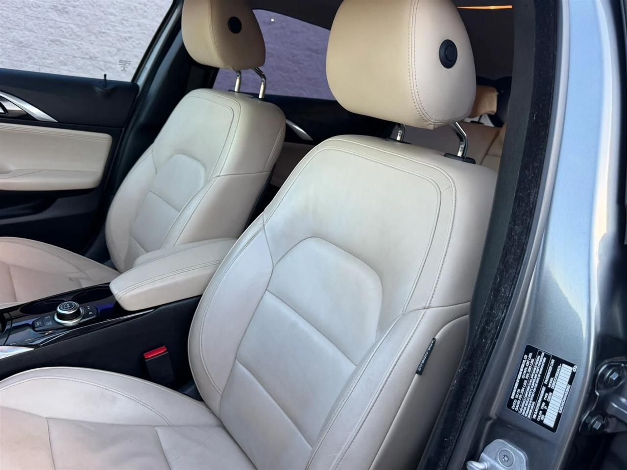 Infiniti QX30 Premium AWD *Ltd Avail* 2017