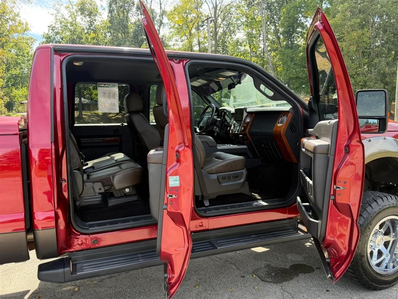 Ford Super Duty F-250 SRW 4WD Crew Cab 172" Platinum 2015