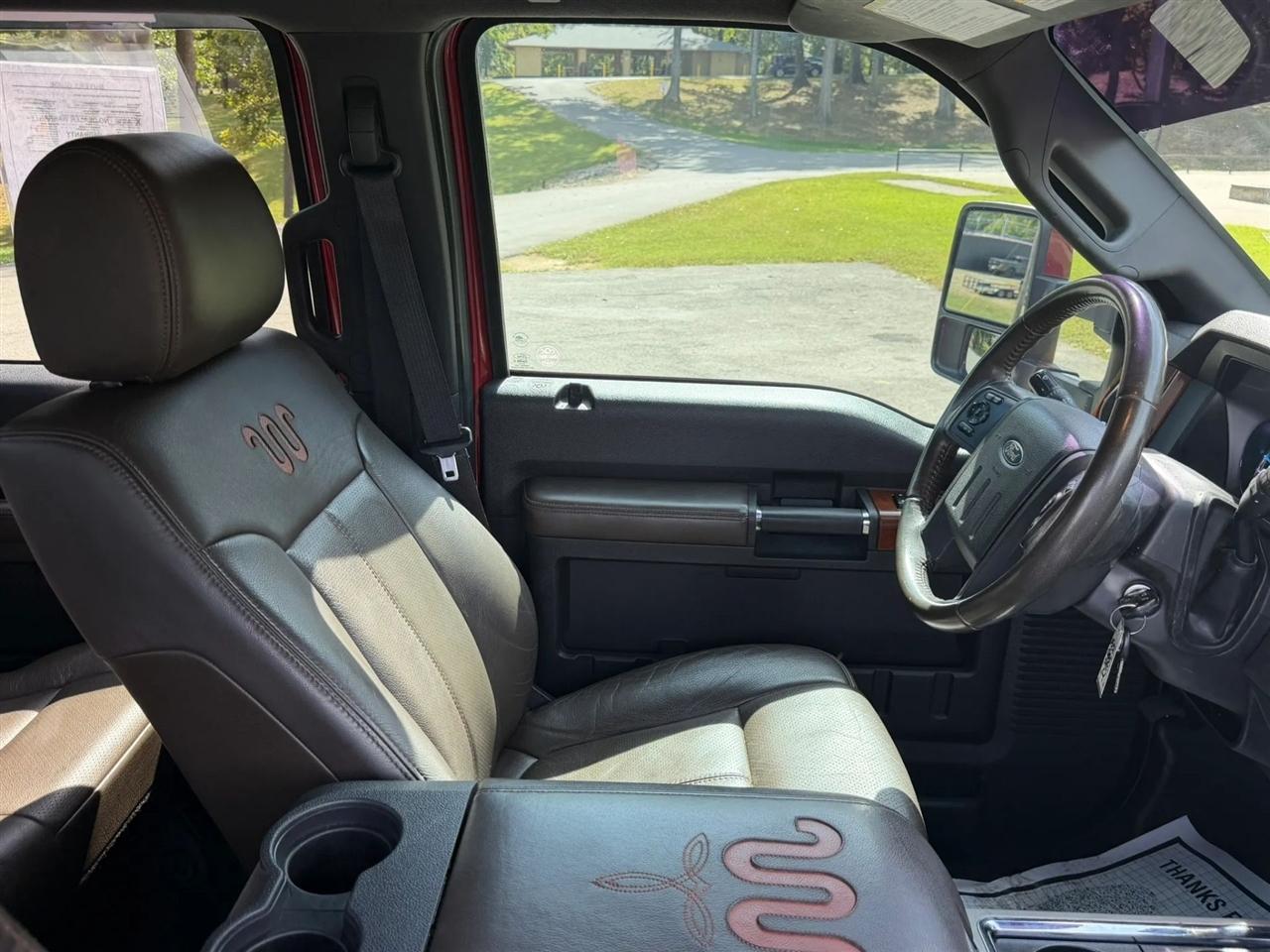 Ford Super Duty F-250 SRW 4WD Crew Cab 172" Platinum 2015
