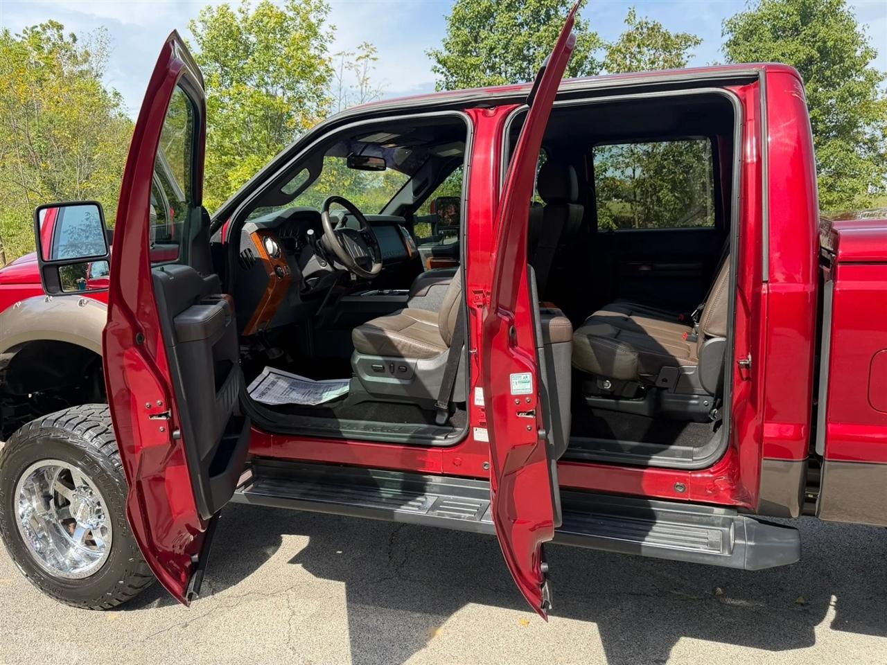 Ford Super Duty F-250 SRW 4WD Crew Cab 172" Platinum 2015