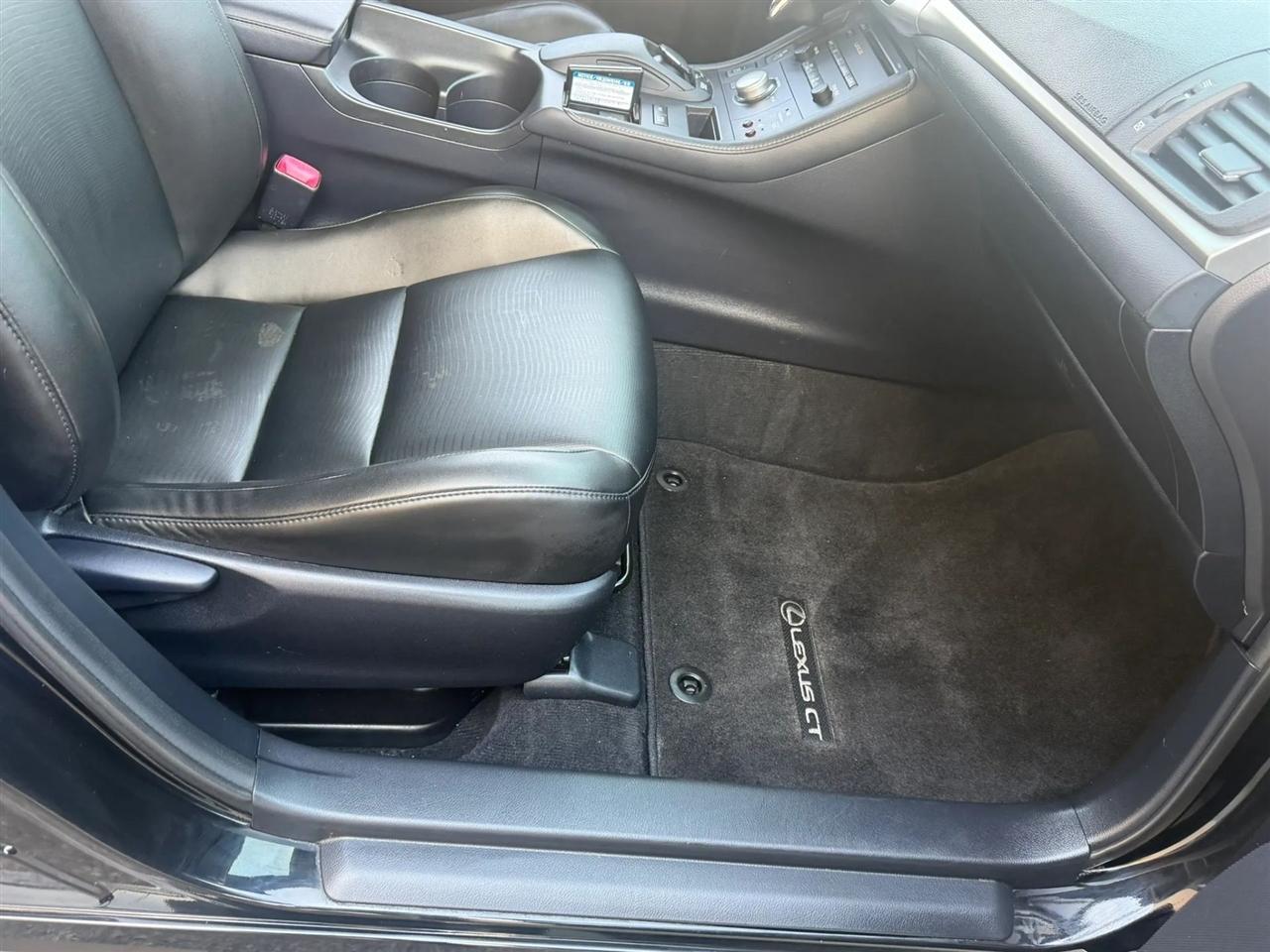 Lexus CT 200h FWD 4dr Hybrid 2012