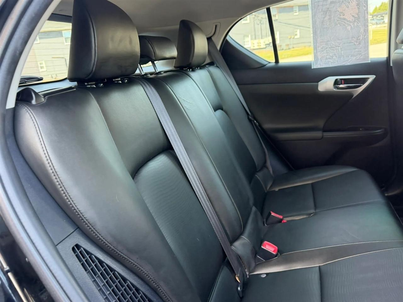 Lexus CT 200h FWD 4dr Hybrid 2012