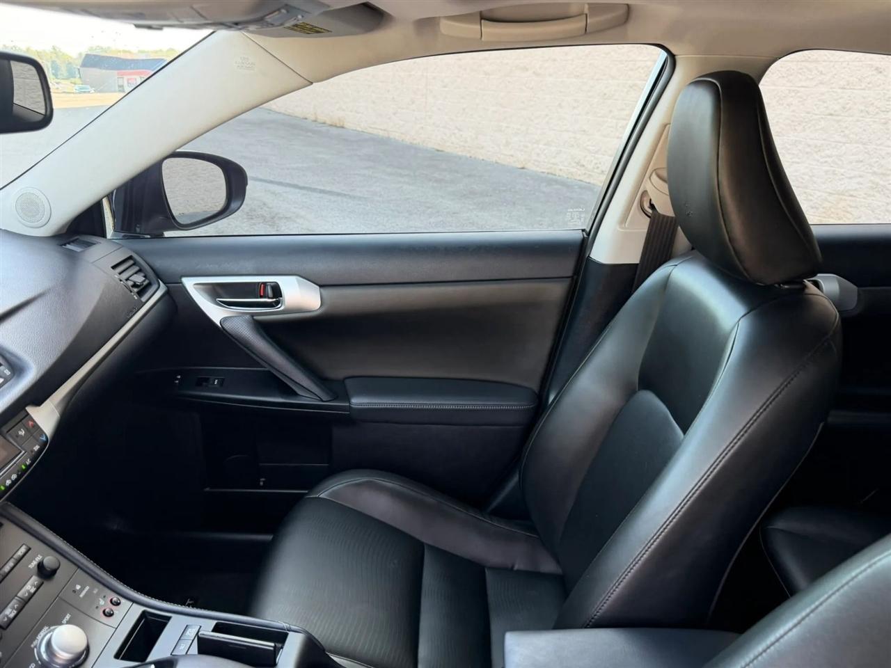 Lexus CT 200h FWD 4dr Hybrid 2012
