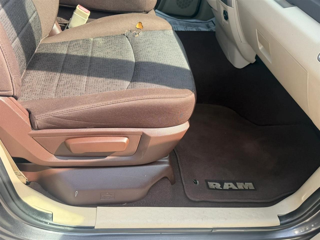 RAM 1500 2WD Quad Cab 140.5" Big Horn 2015