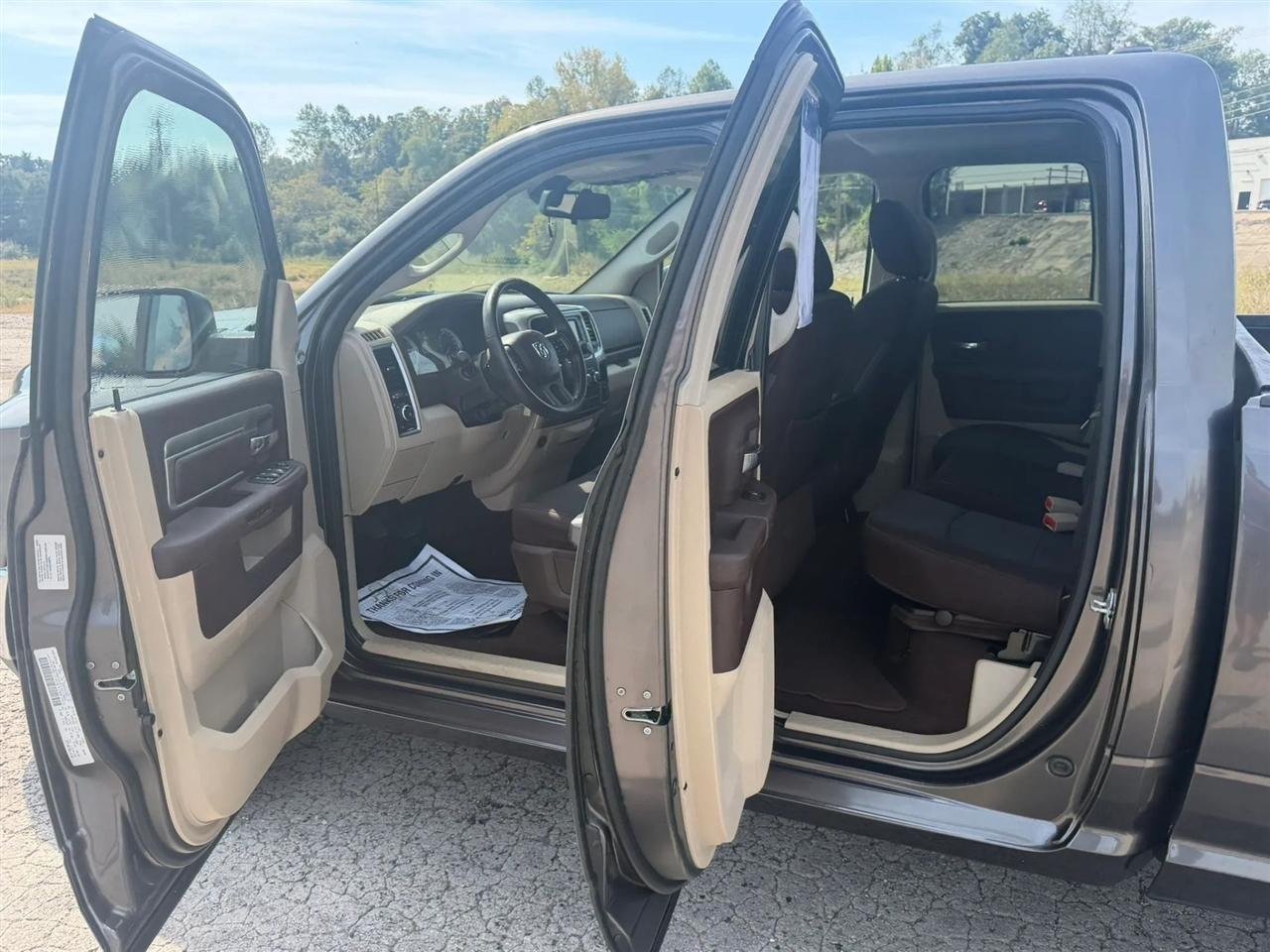 RAM 1500 2WD Quad Cab 140.5" Big Horn 2015