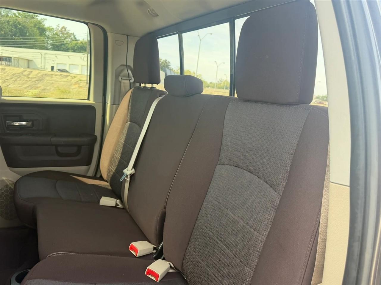 RAM 1500 2WD Quad Cab 140.5" Big Horn 2015