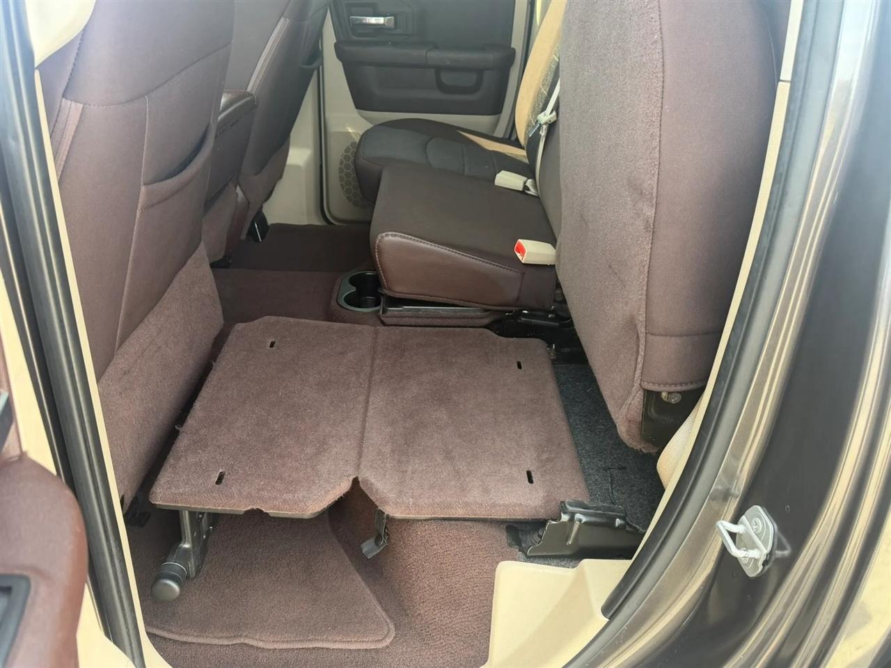 RAM 1500 2WD Quad Cab 140.5" Big Horn 2015