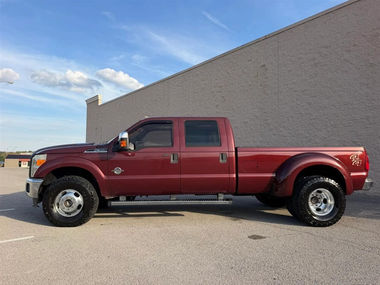 Ford Super Duty F-350 DRW 4WD Crew Cab 172" King Ranch 2012