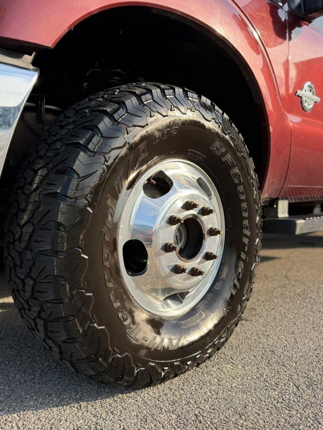 Ford Super Duty F-350 DRW 4WD Crew Cab 172" King Ranch 2012
