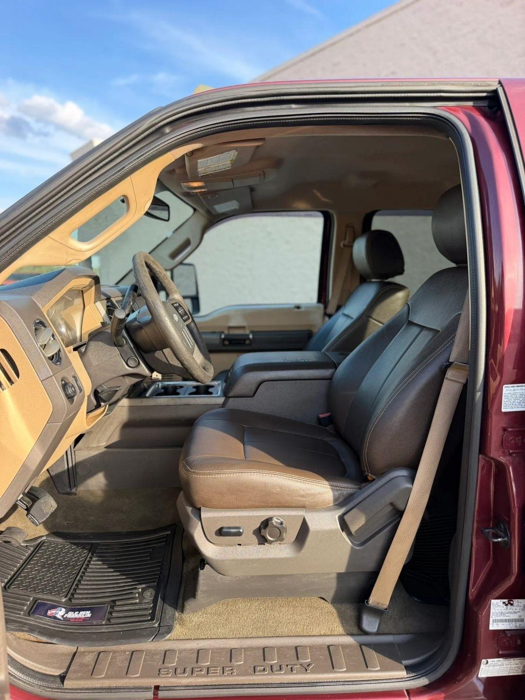 Ford Super Duty F-350 DRW 4WD Crew Cab 172" King Ranch 2012