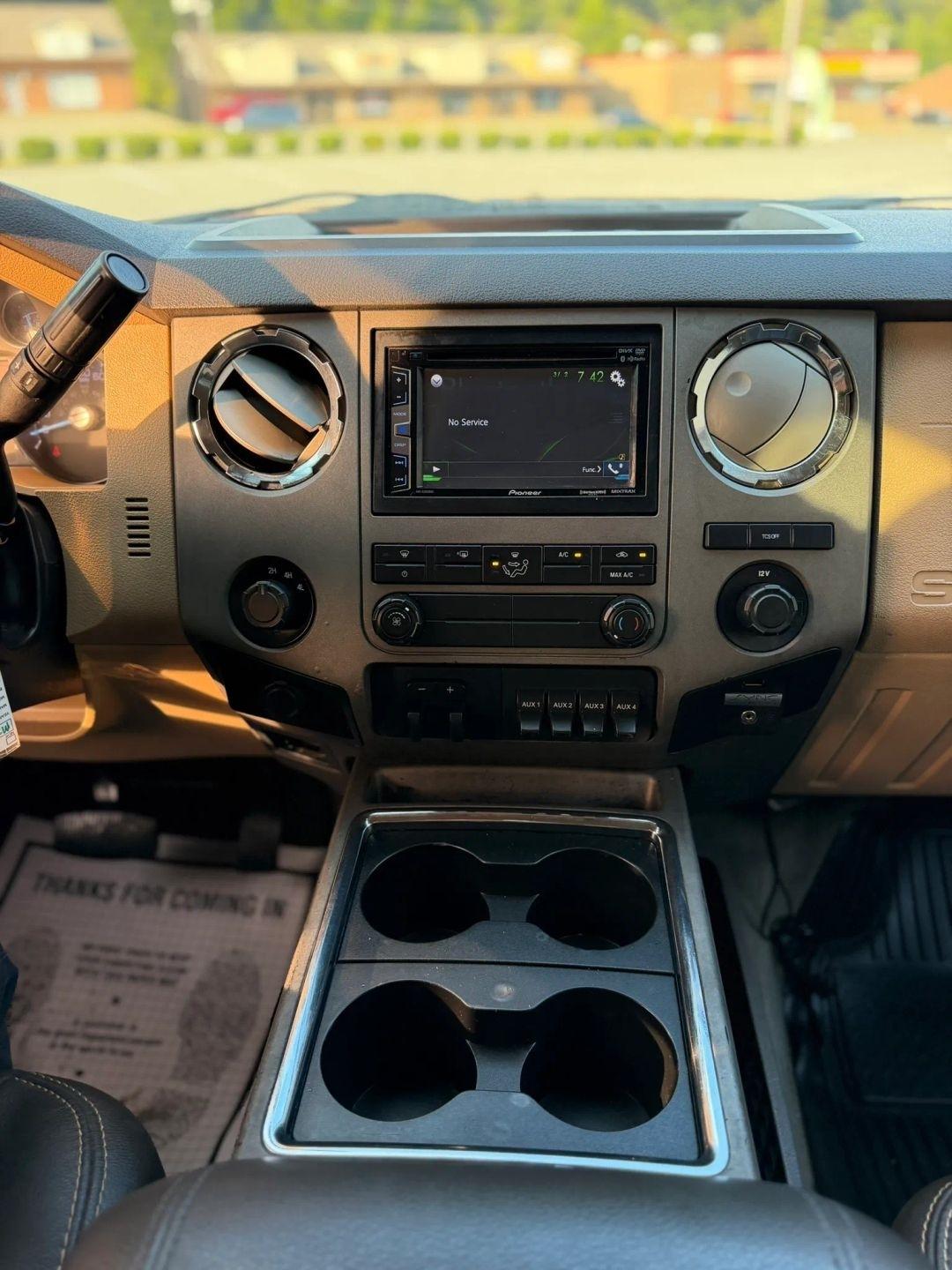 Ford Super Duty F-350 DRW 4WD Crew Cab 172" King Ranch 2012