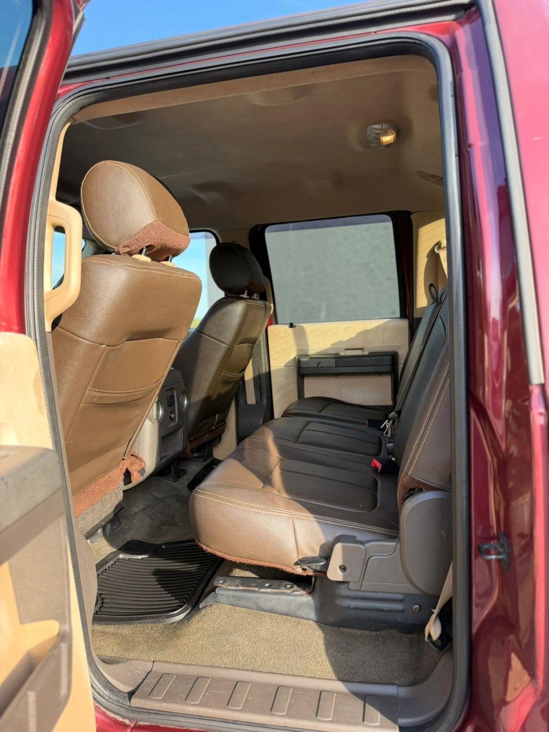 Ford Super Duty F-350 DRW 4WD Crew Cab 172" King Ranch 2012