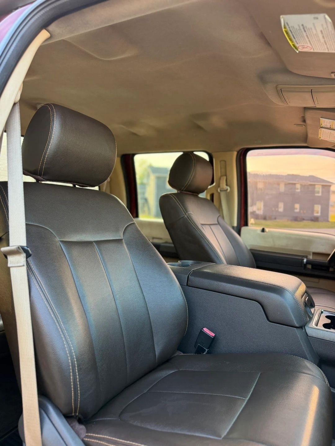 Ford Super Duty F-350 DRW 4WD Crew Cab 172" King Ranch 2012