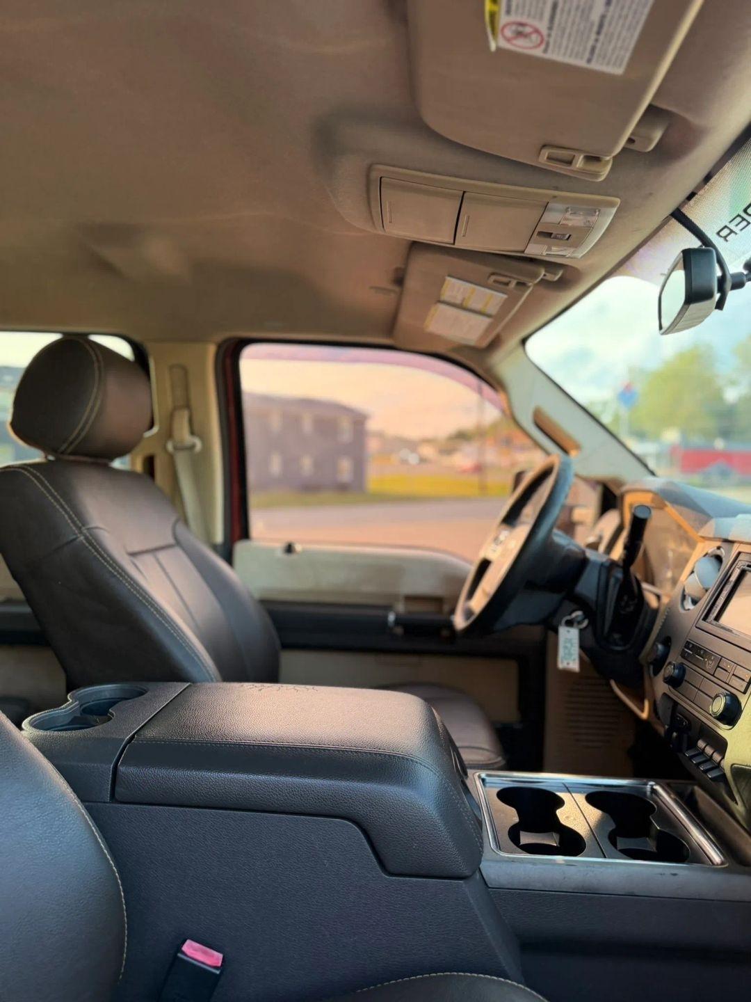 Ford Super Duty F-350 DRW 4WD Crew Cab 172" King Ranch 2012