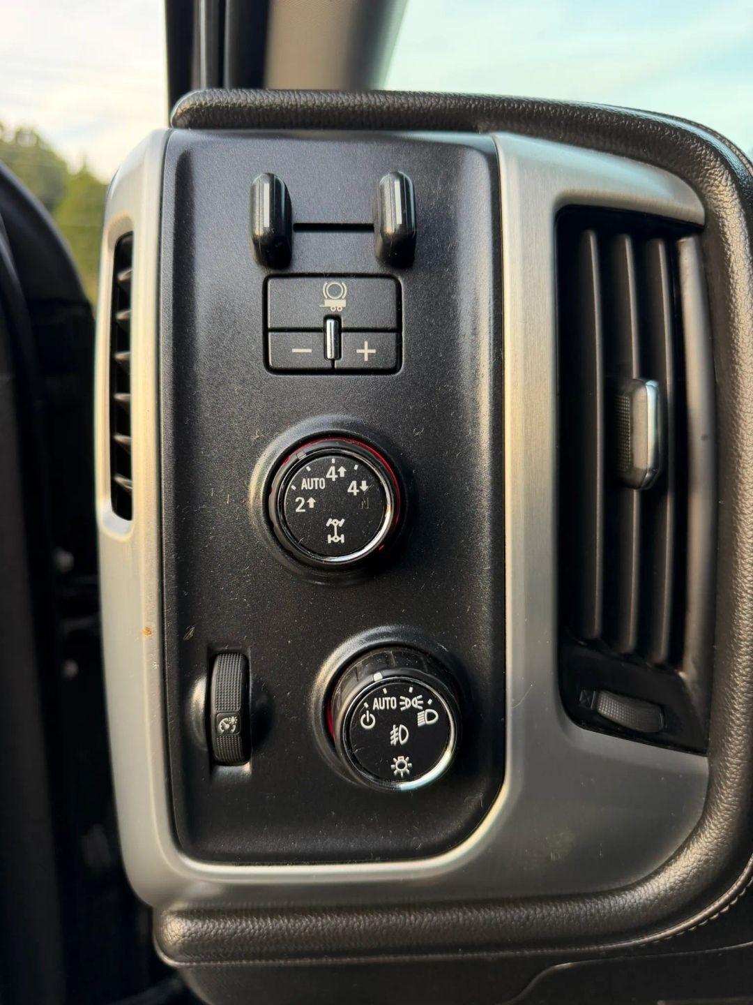 GMC Sierra 1500 4WD Double Cab 143.5" SLT 2014