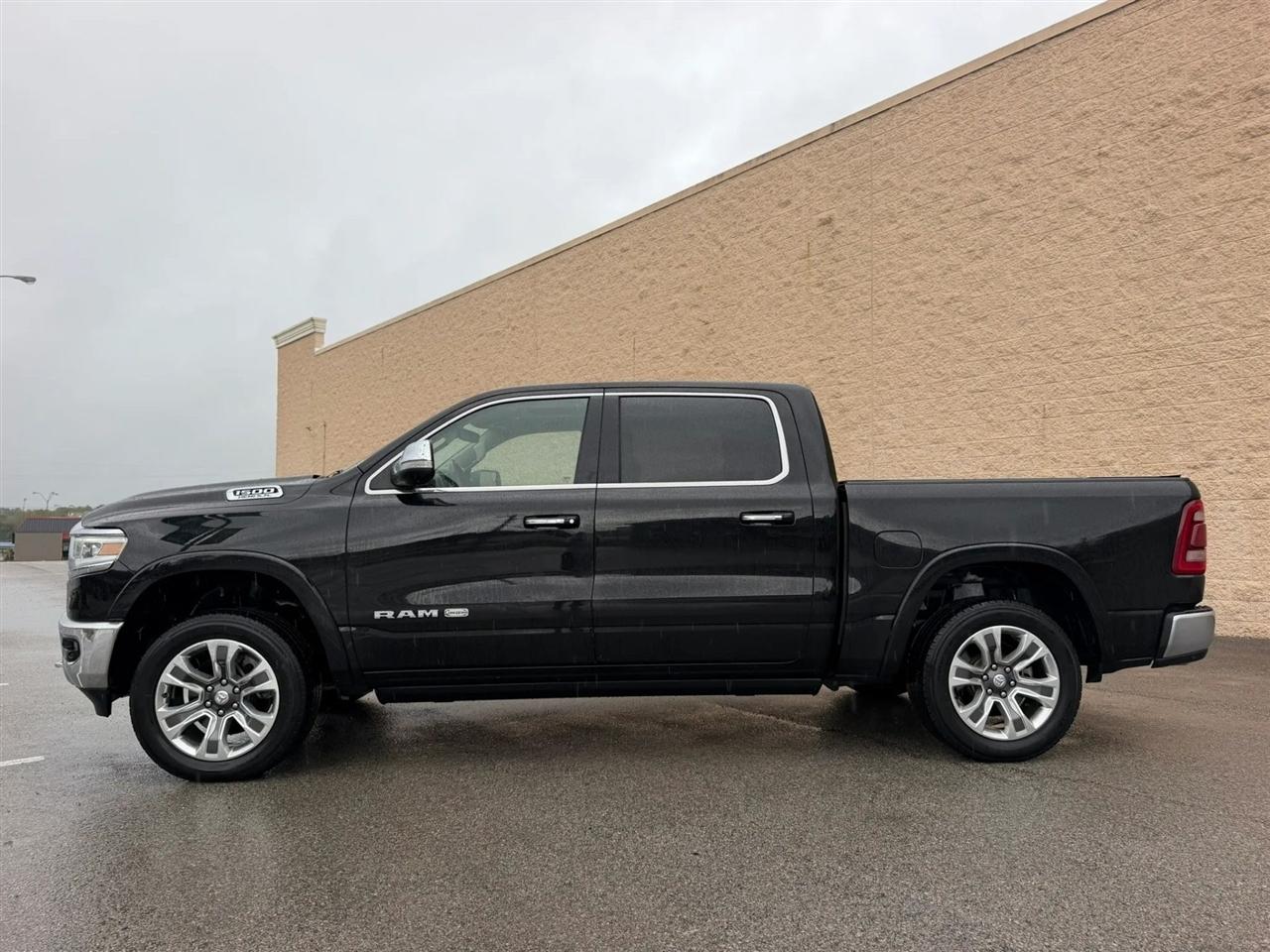 RAM 1500 Longhorn 4x4 Crew Cab 5'7" Box 2019