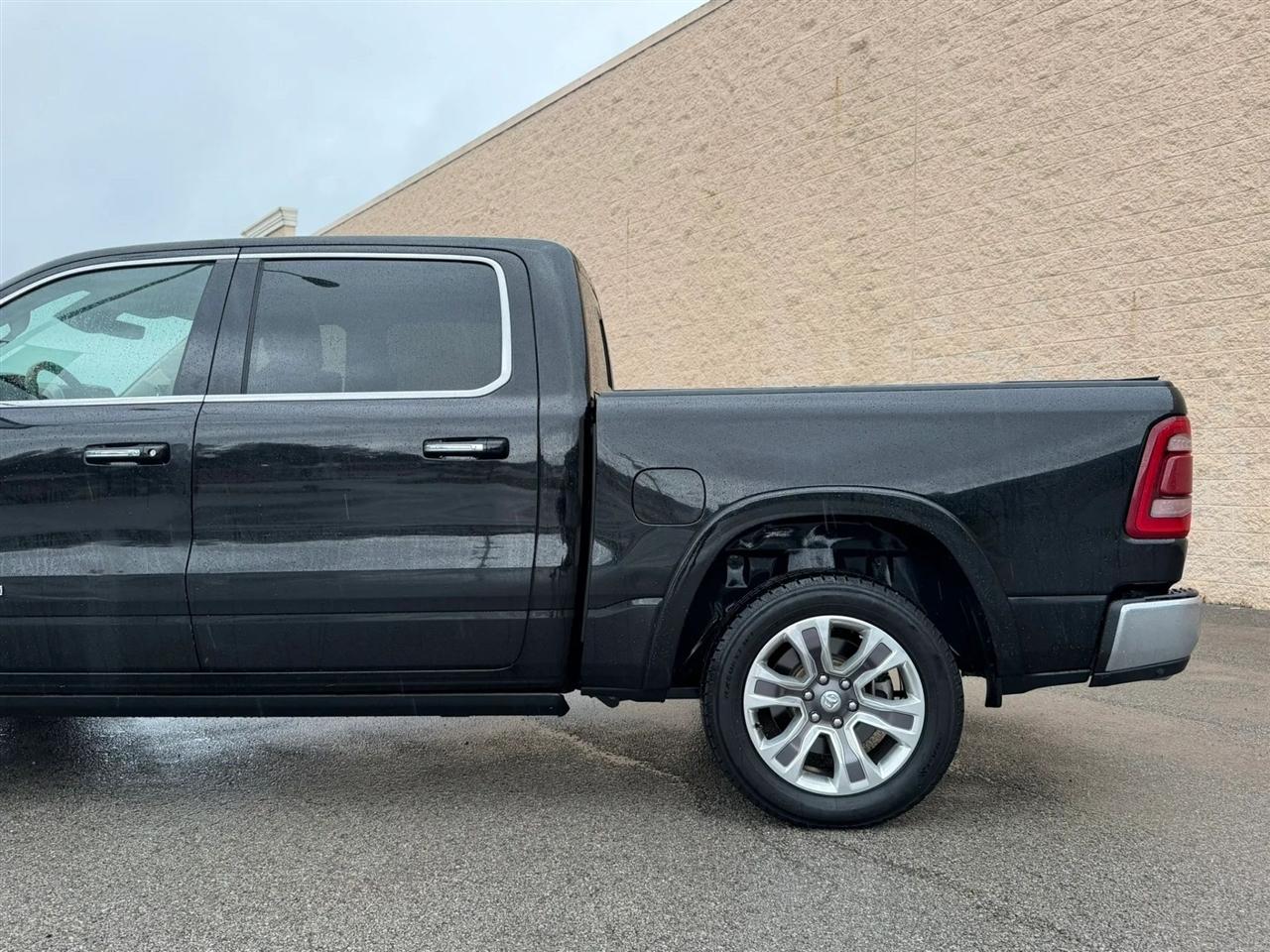 RAM 1500 Longhorn 4x4 Crew Cab 5'7" Box 2019