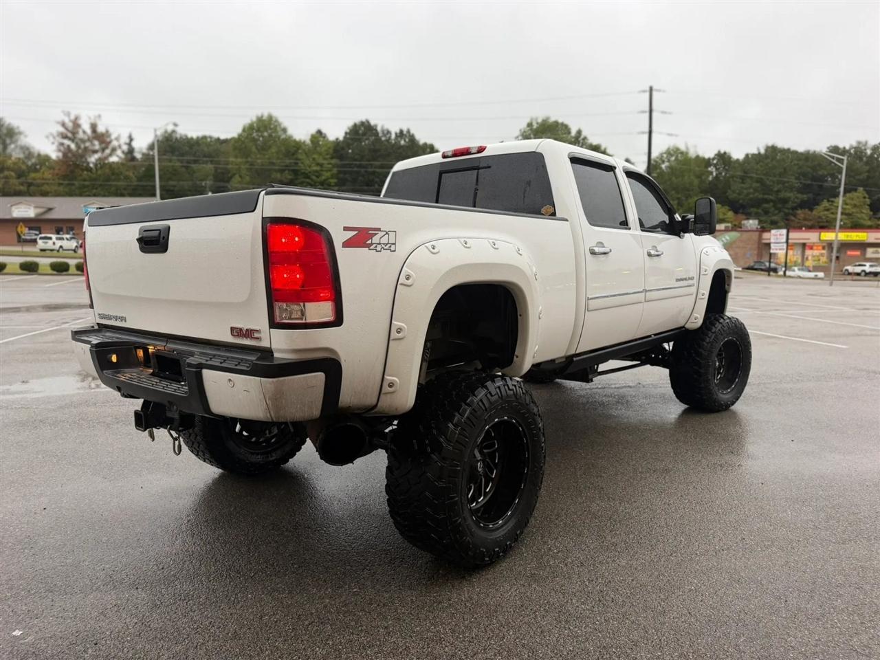 GMC Sierra 2500HD 4WD Crew Cab 153.7" Denali 2014