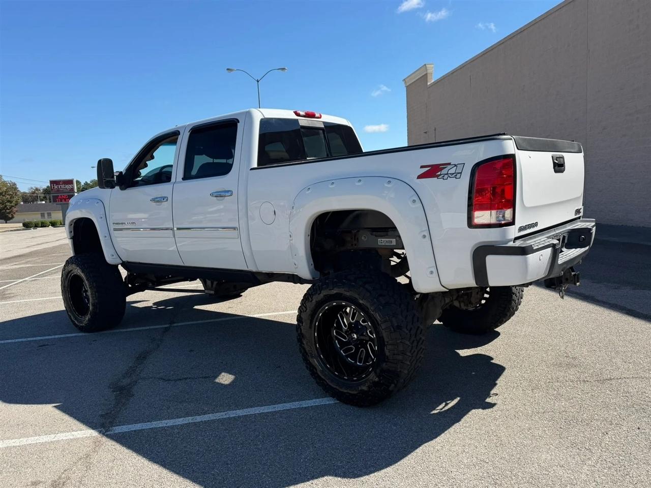 GMC Sierra 2500HD 4WD Crew Cab 153.7" Denali 2014