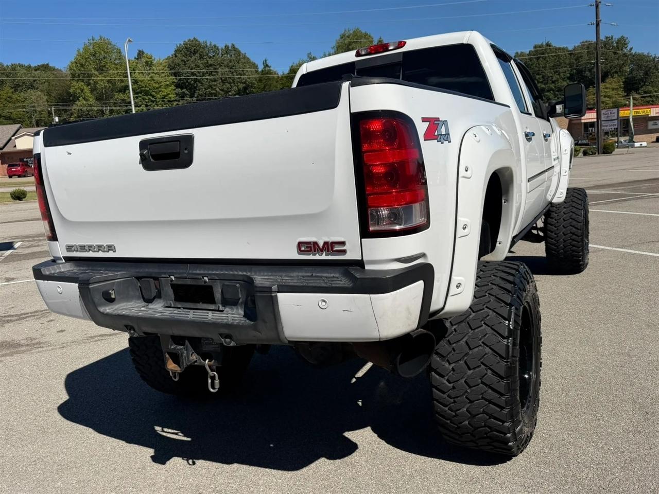 GMC Sierra 2500HD 4WD Crew Cab 153.7" Denali 2014