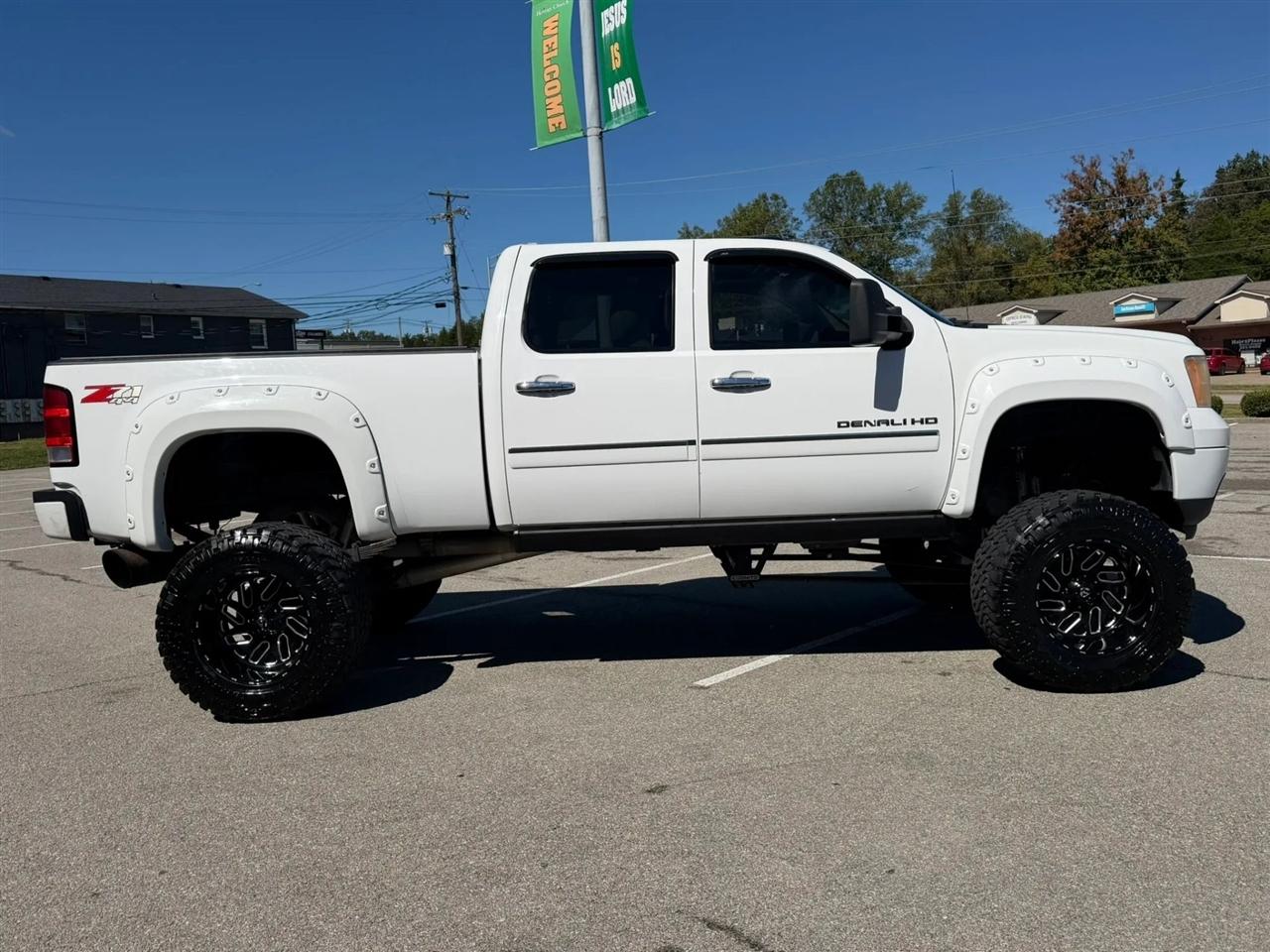 GMC Sierra 2500HD 4WD Crew Cab 153.7" Denali 2014