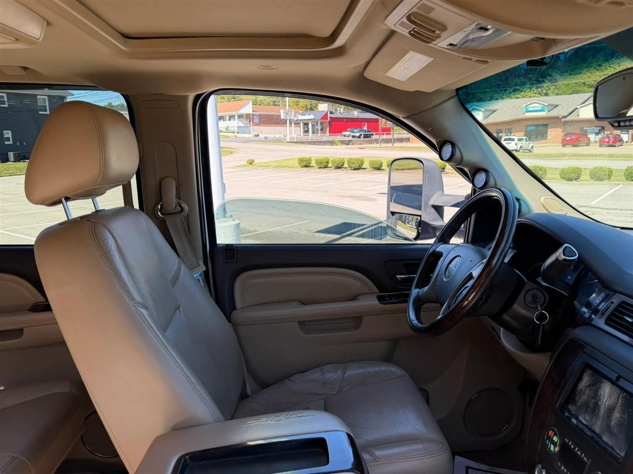 GMC Sierra 2500HD 4WD Crew Cab 153.7" Denali 2014