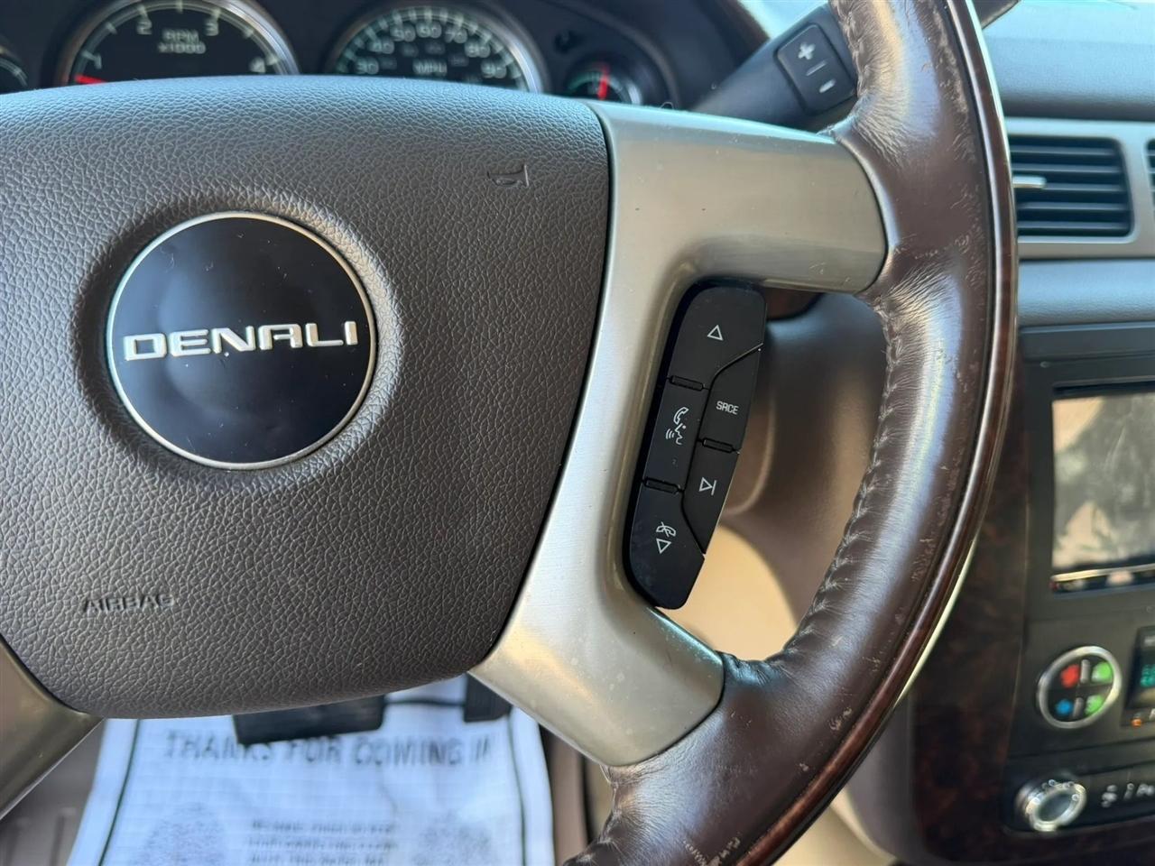 GMC Sierra 2500HD 4WD Crew Cab 153.7" Denali 2014