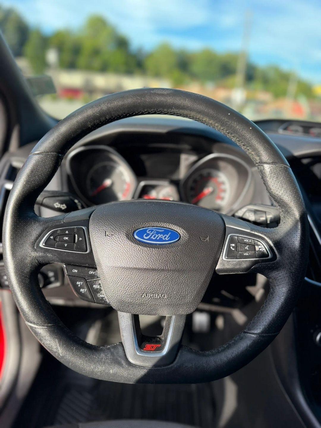 Ford Focus 5dr HB ST 2015