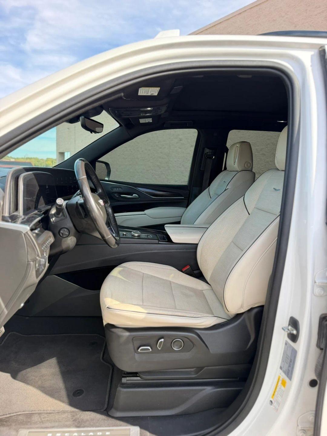 Cadillac Escalade 4WD 4dr Sport 2021