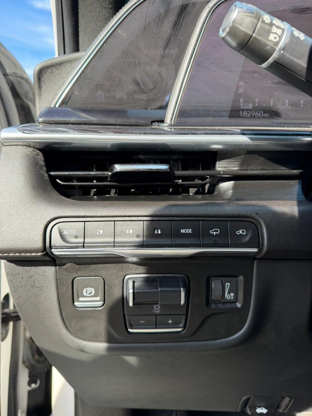 Cadillac Escalade 4WD 4dr Sport 2021