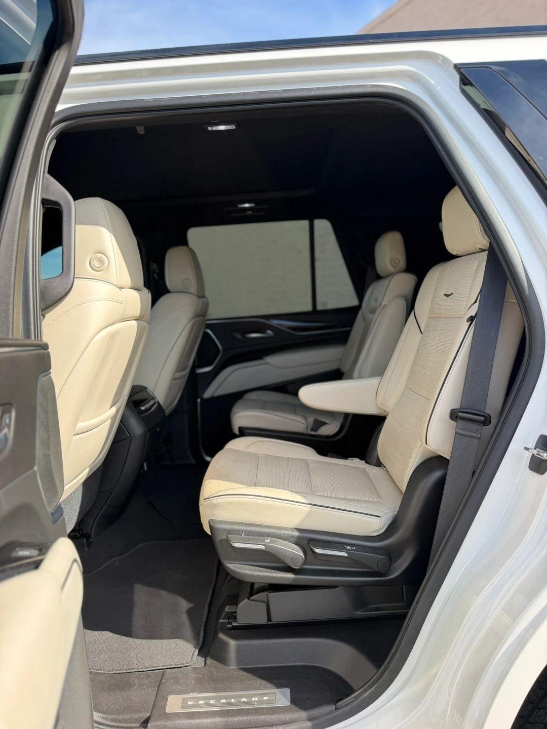 Cadillac Escalade 4WD 4dr Sport 2021