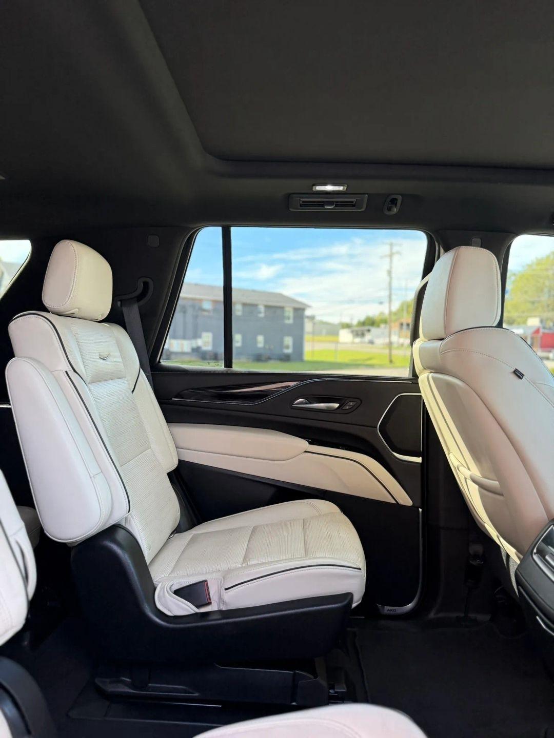 Cadillac Escalade 4WD 4dr Sport 2021