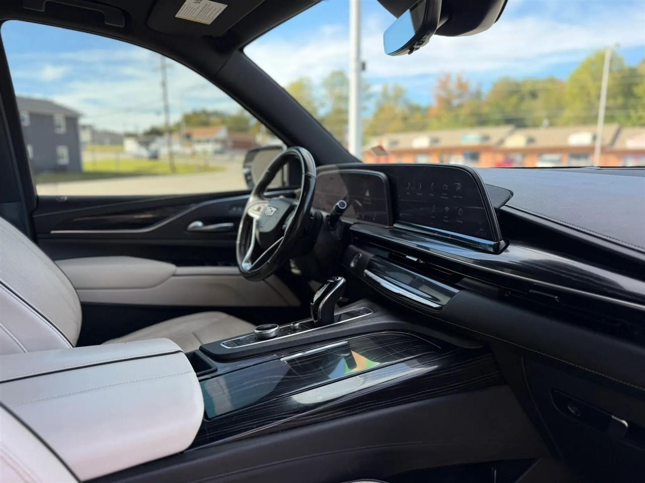 Cadillac Escalade 4WD 4dr Sport 2021