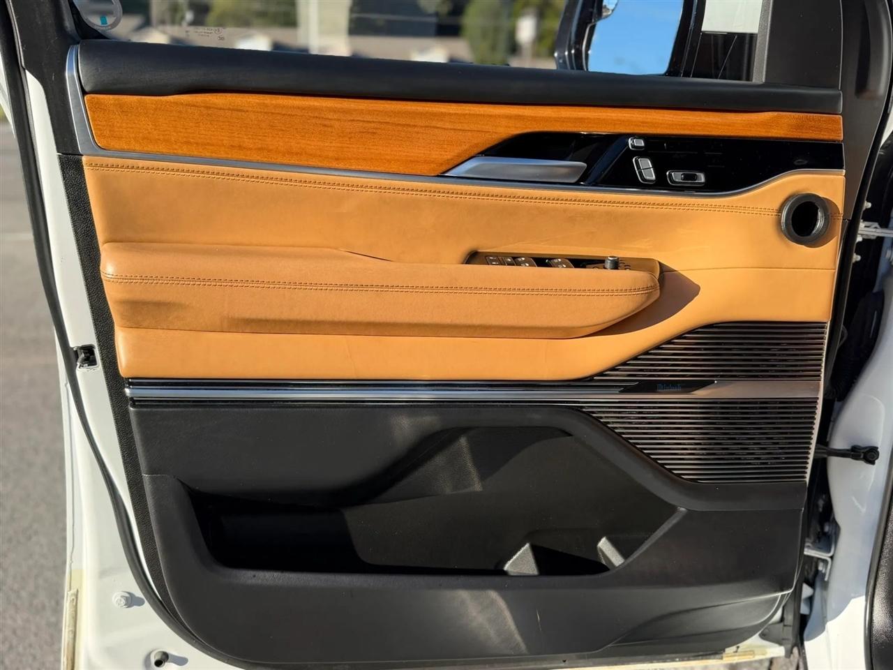 Jeep Grand Wagoneer Series III 4x4 2022