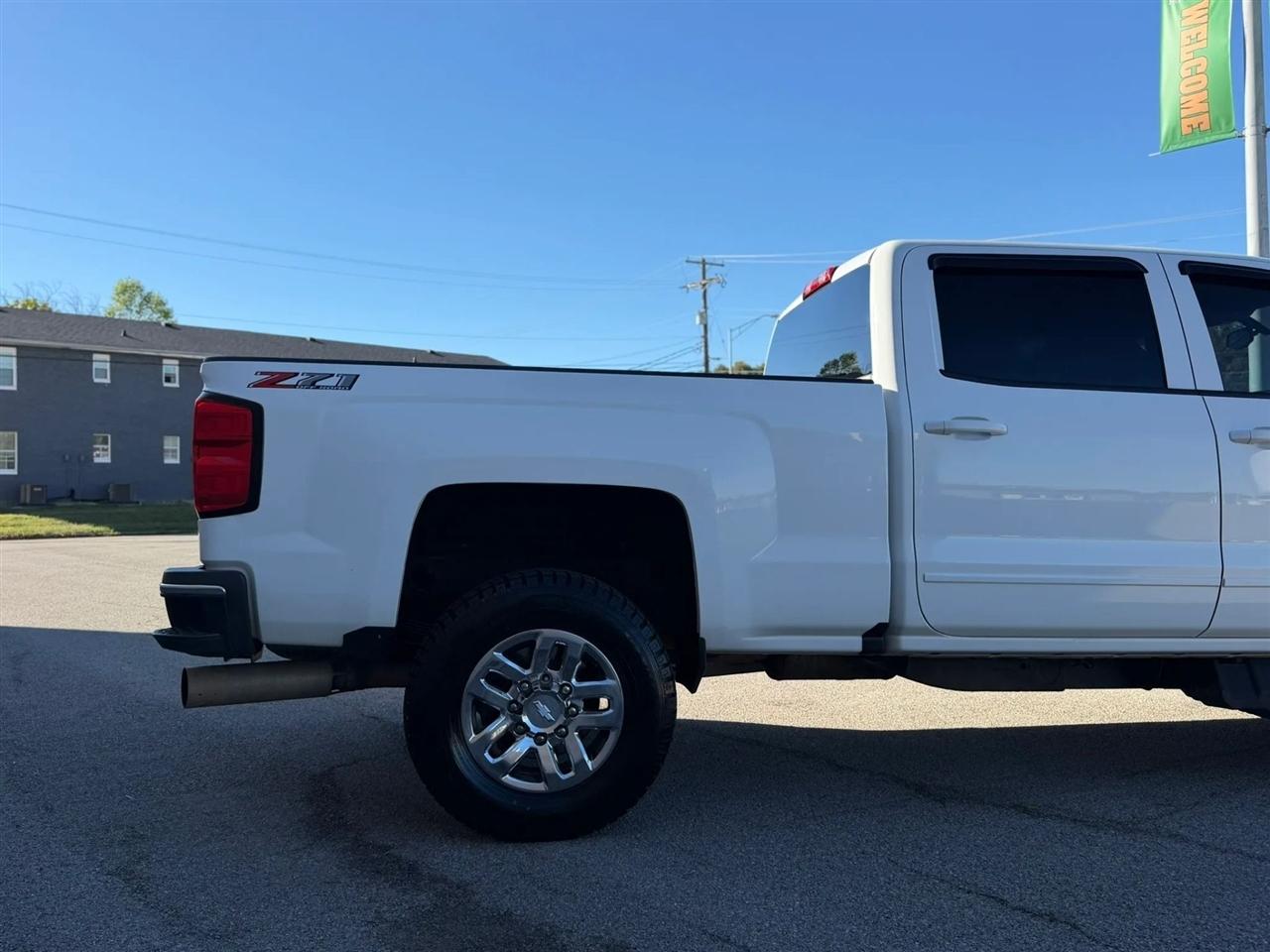 Chevrolet Silverado 2500HD 4WD Crew Cab 153.7" LT 2018