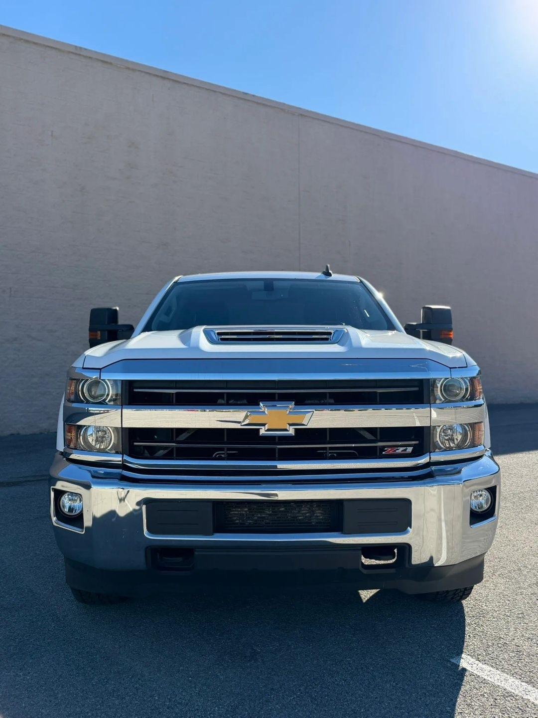 Chevrolet Silverado 2500HD 4WD Crew Cab 153.7" LT 2018