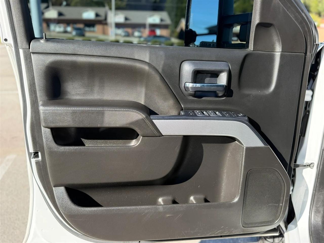 Chevrolet Silverado 2500HD 4WD Crew Cab 153.7" LT 2018