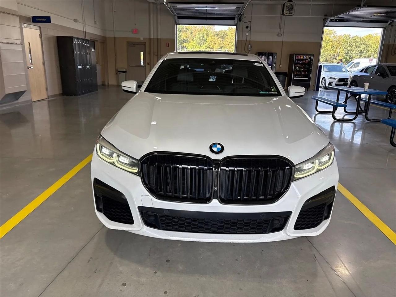 BMW 7 Series 740i Sedan 2020