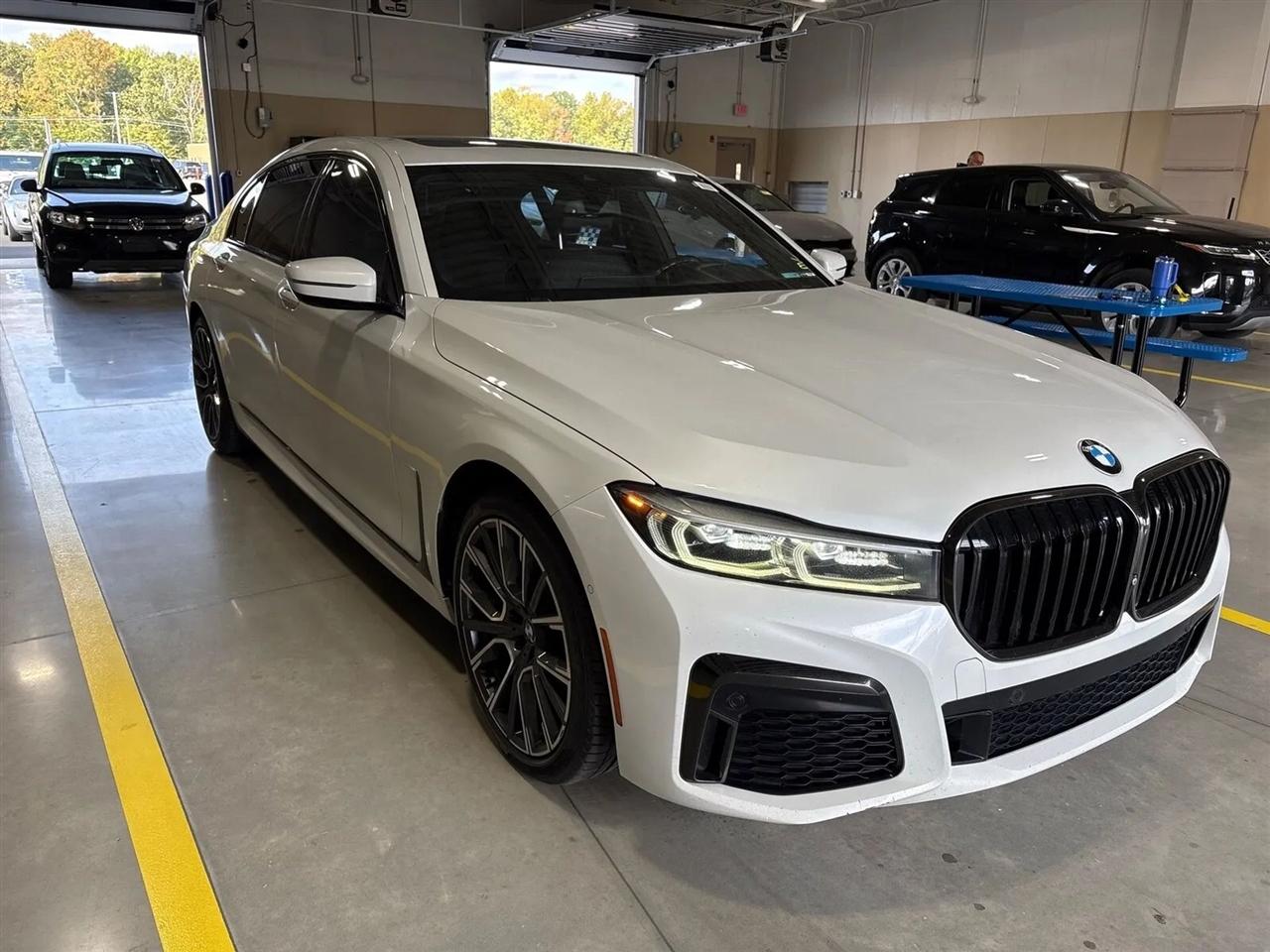 BMW 7 Series 740i Sedan 2020
