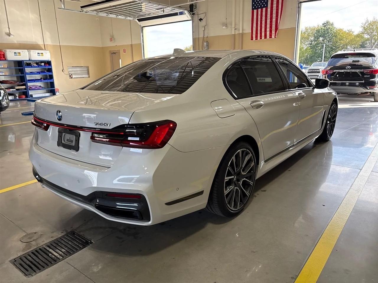 BMW 7 Series 740i Sedan 2020