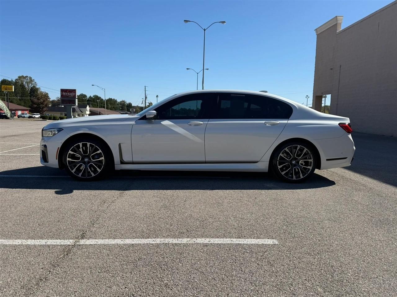 BMW 7 Series 740i Sedan 2020