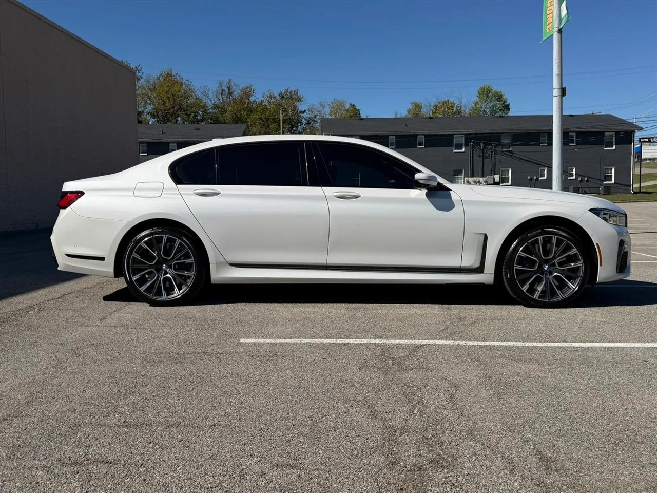 BMW 7 Series 740i Sedan 2020