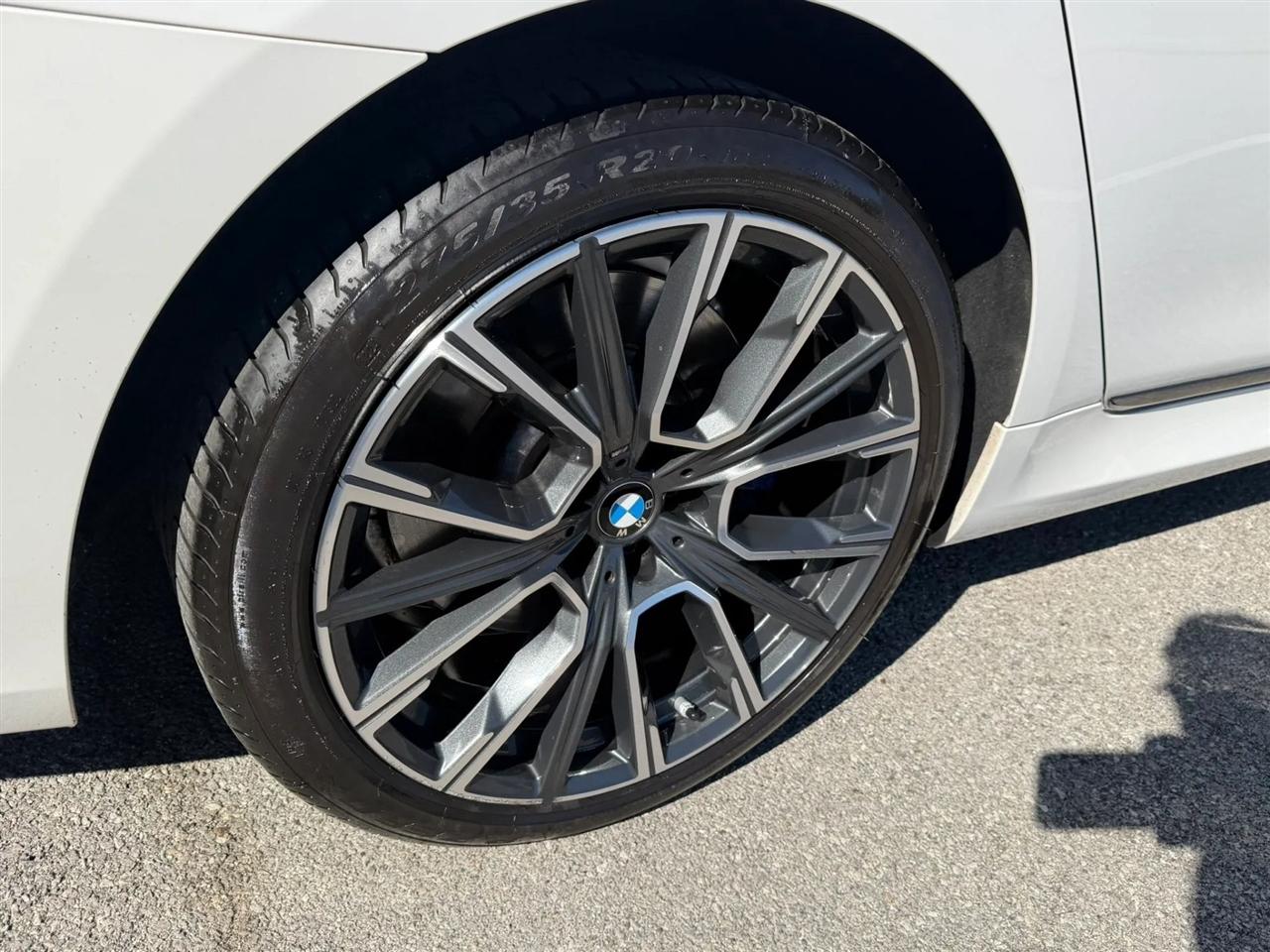 BMW 7 Series 740i Sedan 2020
