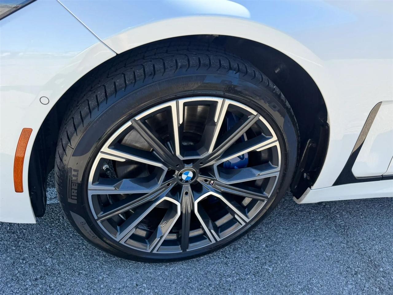 BMW 7 Series 740i Sedan 2020