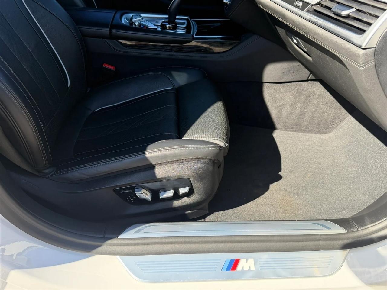 BMW 7 Series 740i Sedan 2020