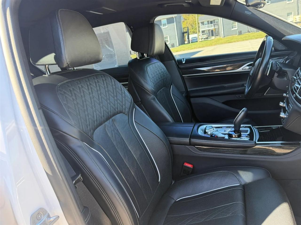 BMW 7 Series 740i Sedan 2020