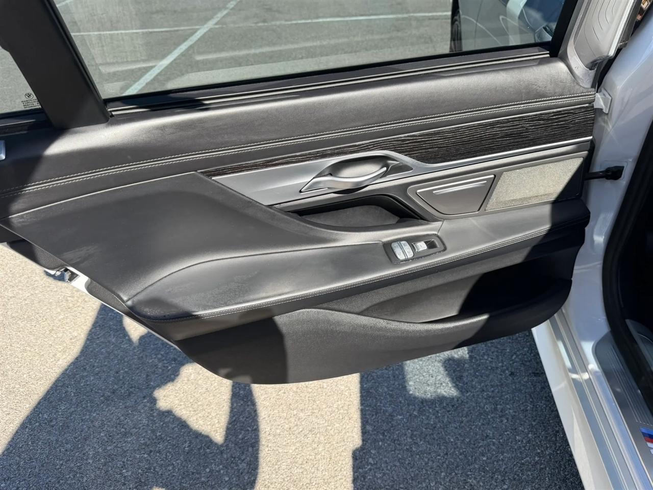 BMW 7 Series 740i Sedan 2020