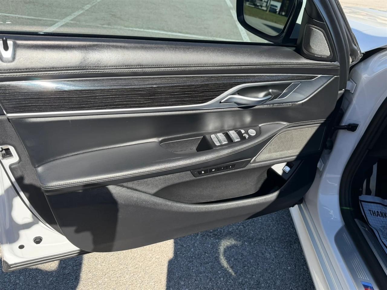 BMW 7 Series 740i Sedan 2020